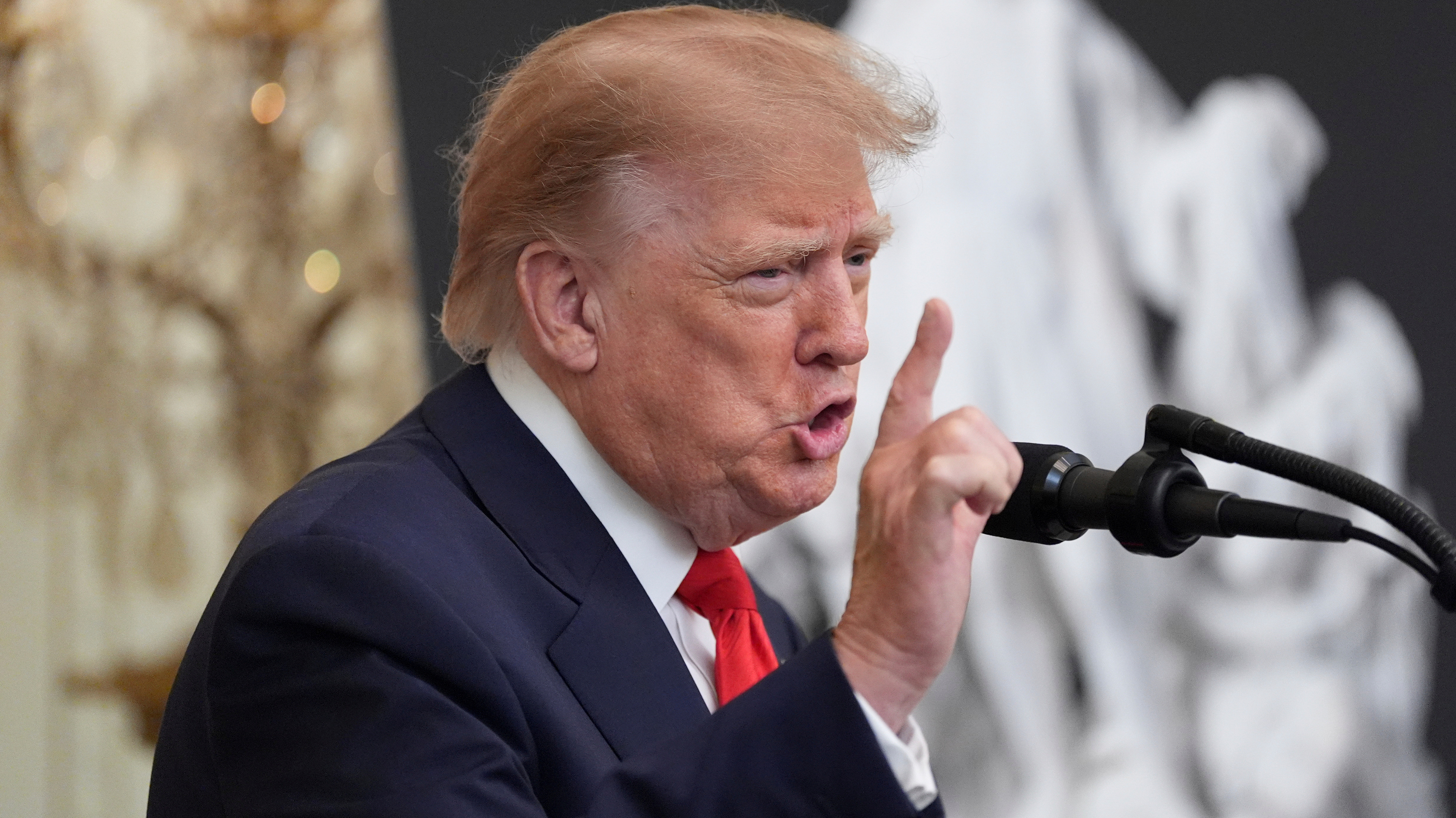 Democrats’ mid-term ‘blue wave’ not a sure thing, say pollsters